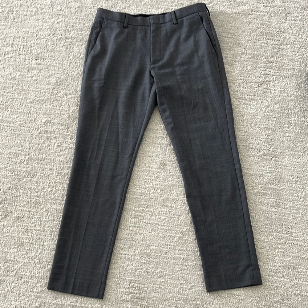 J.Crew gray ludlow men’s slim fit slacks dress pants. Waist 31 length 30.